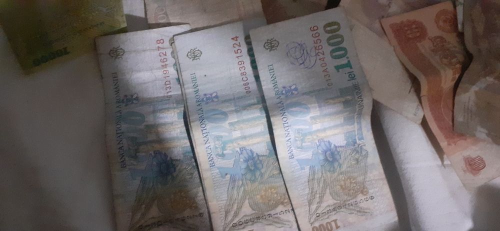 Vand monede vecki romanesti si staine si bacnote  la fel romanesti ...