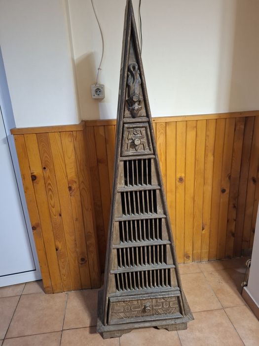 Етажерка за CD дискове