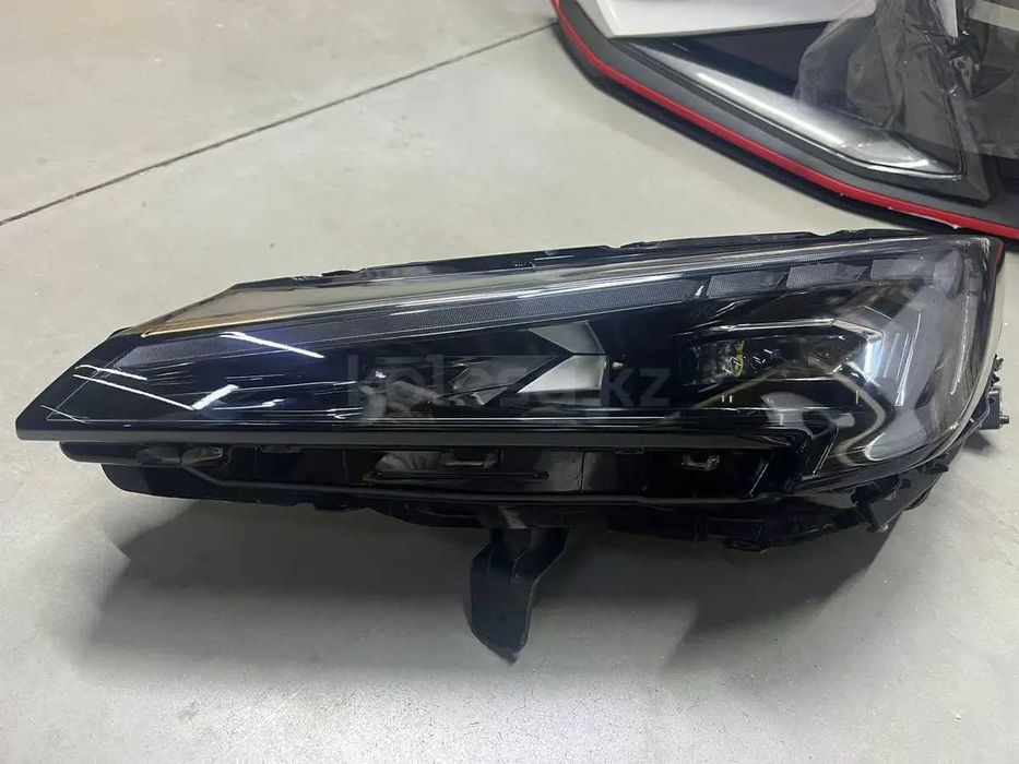 Фары на Changan X5 Plus
