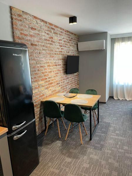 Дава се под наем Двустаен апартамент в Пловдив, Южен - 65 кв.м за 434 € - Снимка #2