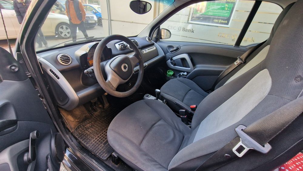 Vând Smart 451 an 2011