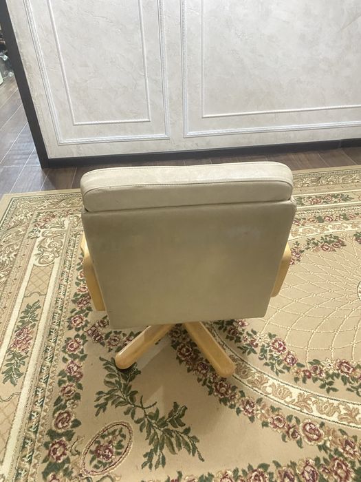 Продам кресло кожанный