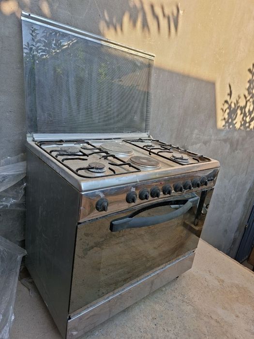 Indesit gazplita sotiladi