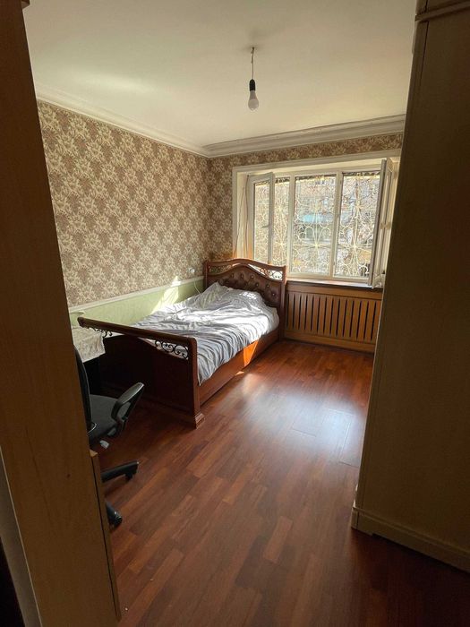 Срочно продается 3х комнатная квартира в кирпичном доме на 9 Чиланзара