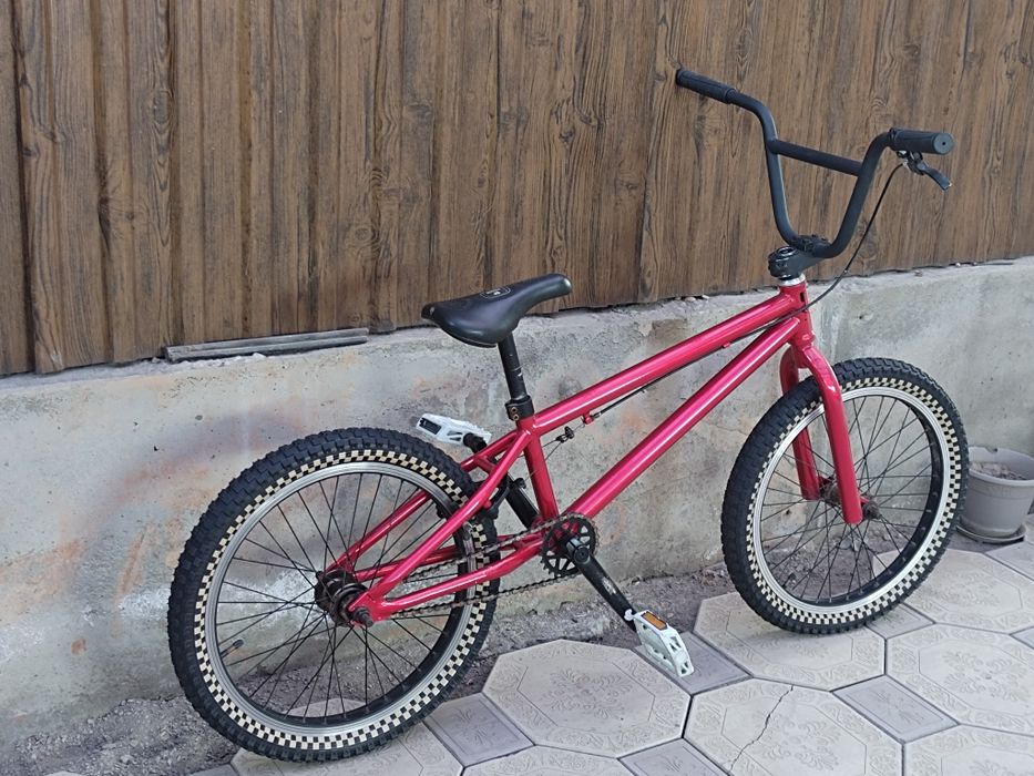 Продам трюковой велосипед BMX