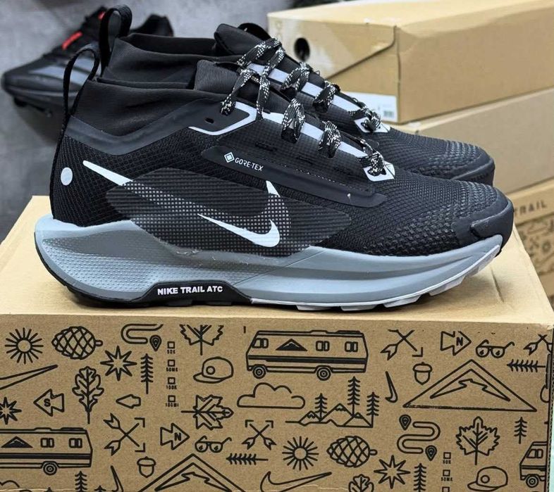 Продавам нови мъжки маратонки Nike Pegasus Trail 5 Gtx black grey