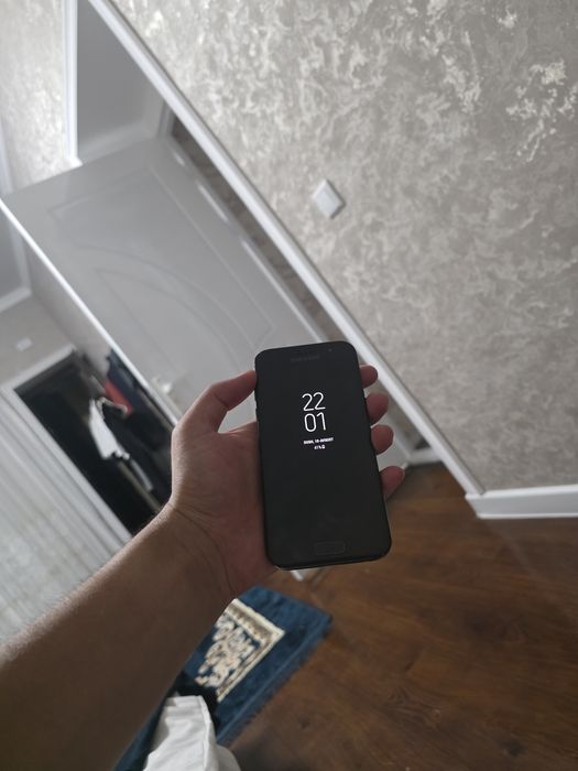 Samsung A3 17 qora