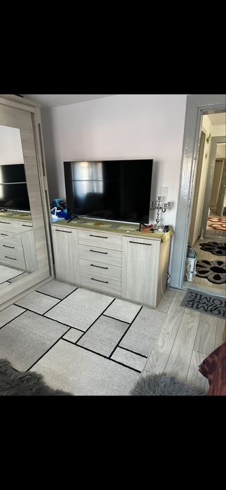 Vand casa 4 camere, 2 bai, garaj, camara, magazie, 2400 metri, la 10 min de DN1 , 25 min de Sinaia si 15 min de Ploiesti! Toate utilitatile!