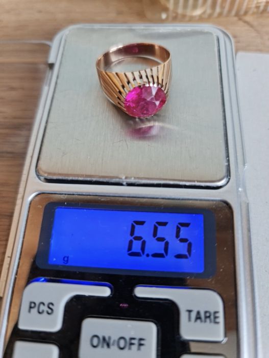 Золотое советское кольцо с рубином 583 пробы