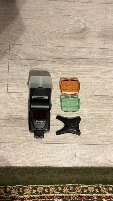 Nikon SB-700 Speedlight
