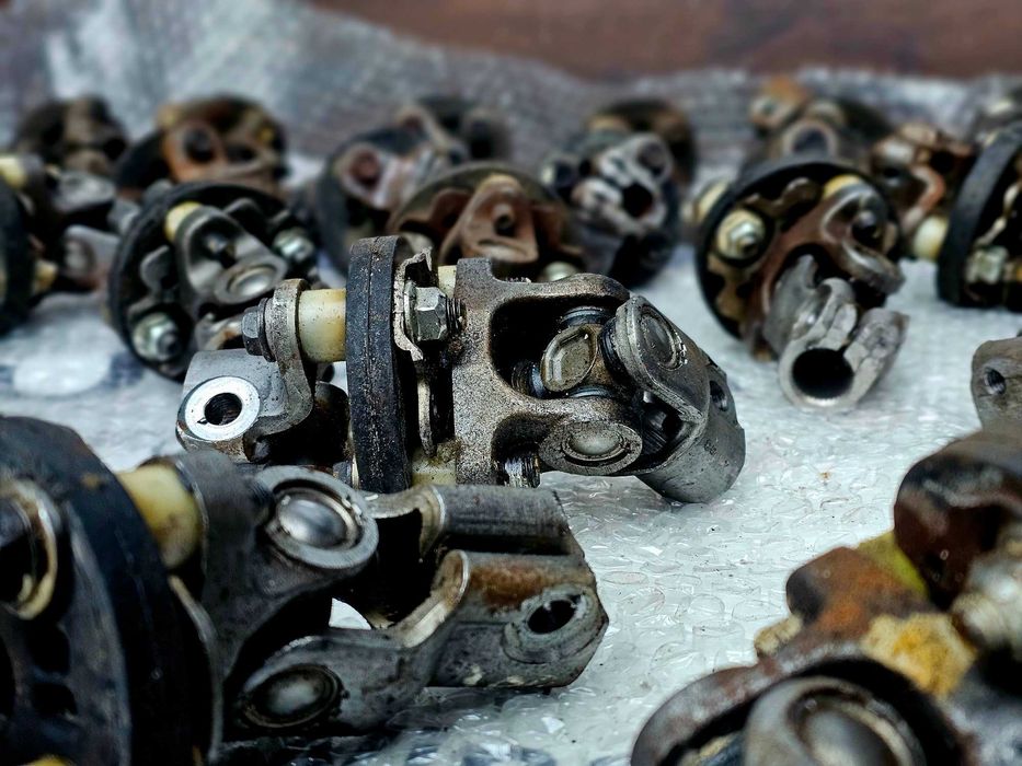 Рулевой карданчик RX300