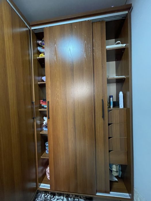 Продам шкаф угловой