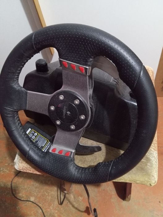 В продаже игровой руль на ПК/ps/xbox logitech g27