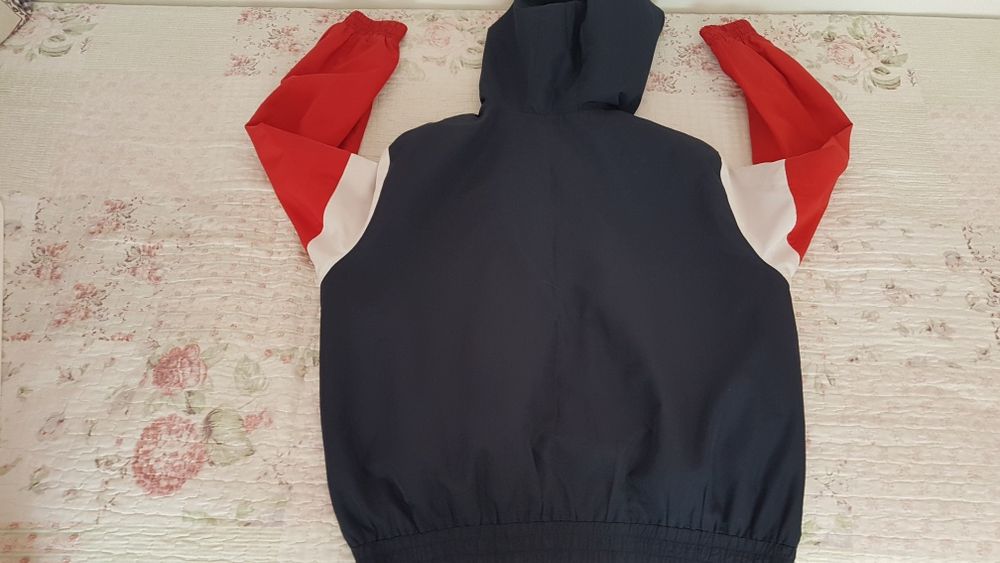 Дамско яке на HM размер М
