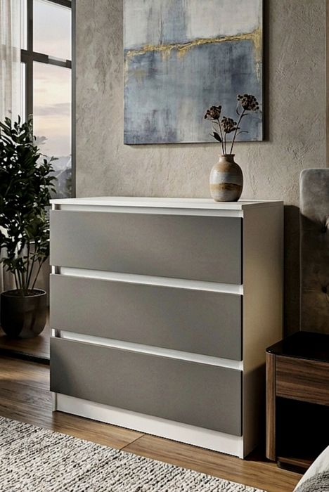 Комод с тремя ящиками