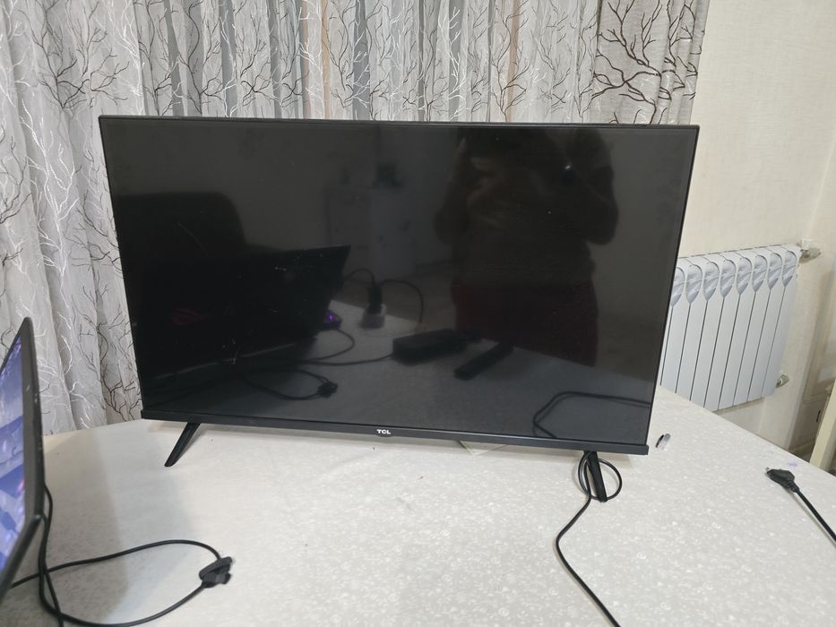 Продаю телевизор TCL 32 дюйма андроид