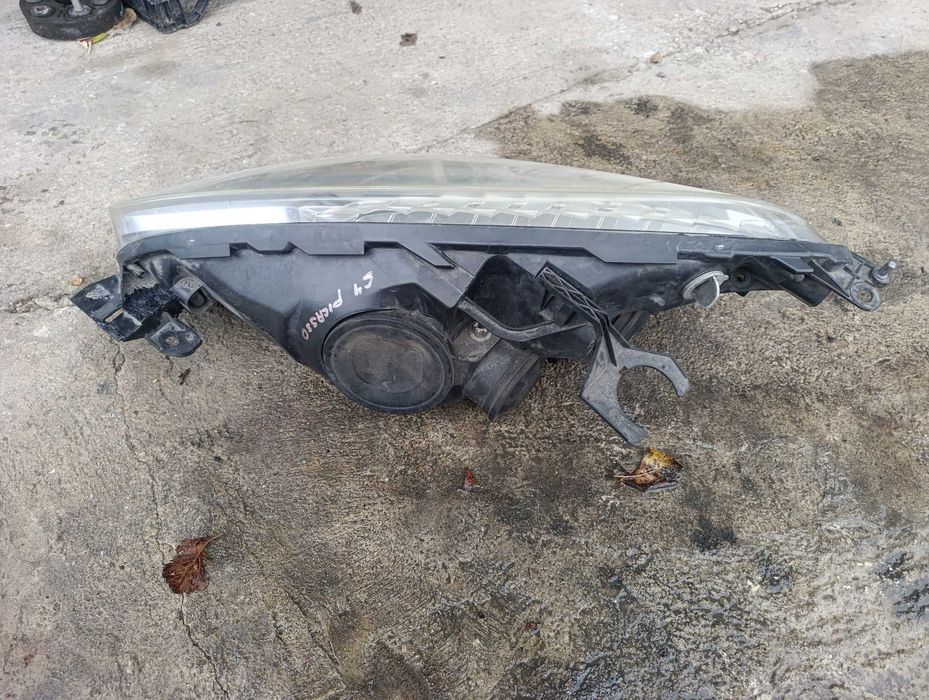 Фар десен Ситроен Ц4 пикасо / Citronen C4 Picasso