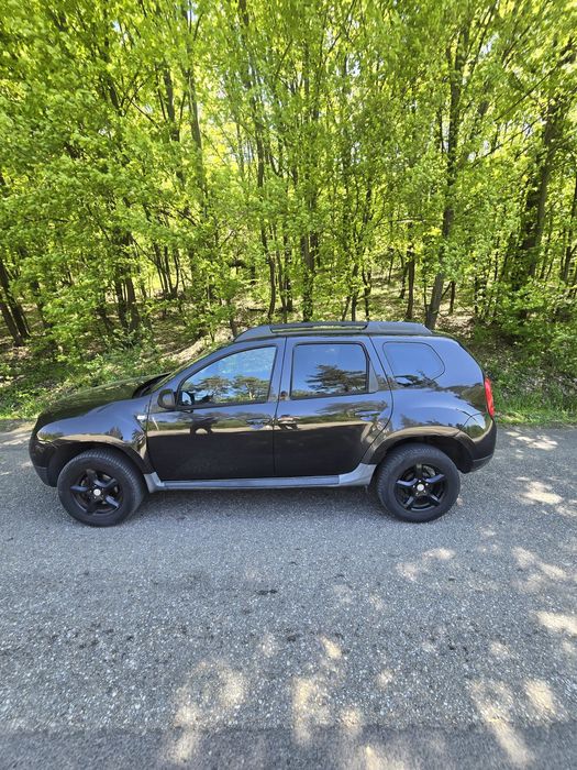 Vând Dacia duster