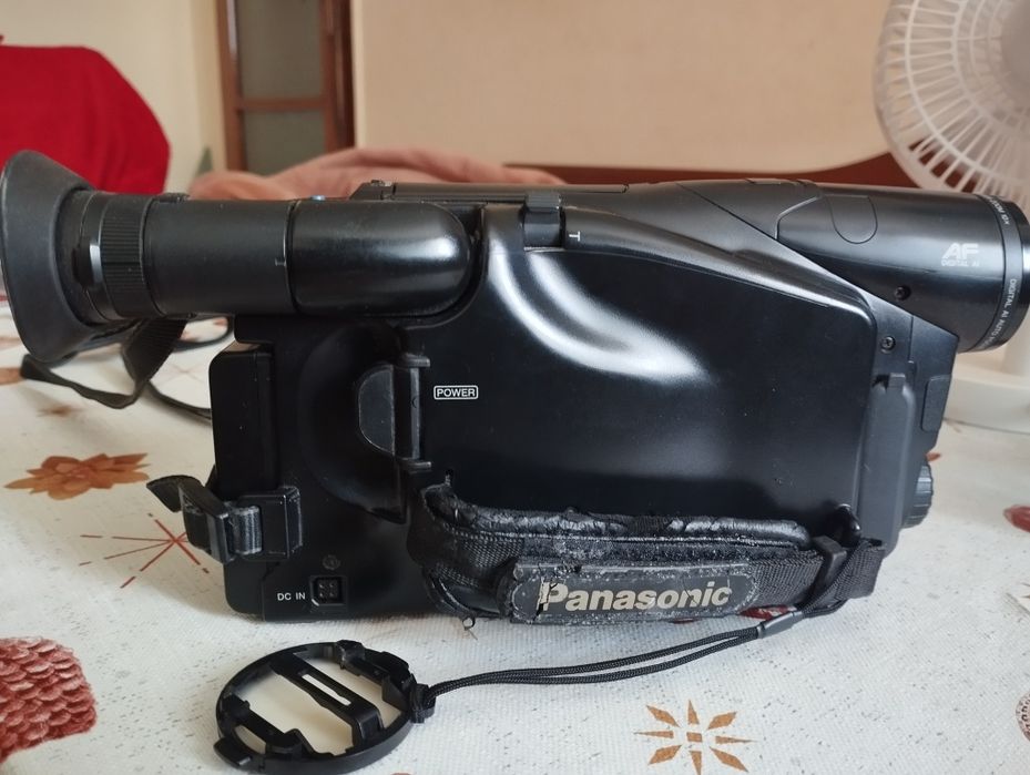 Panasonic NV-R11E VHS-C видеокамера – Работеща, Made in Japan
