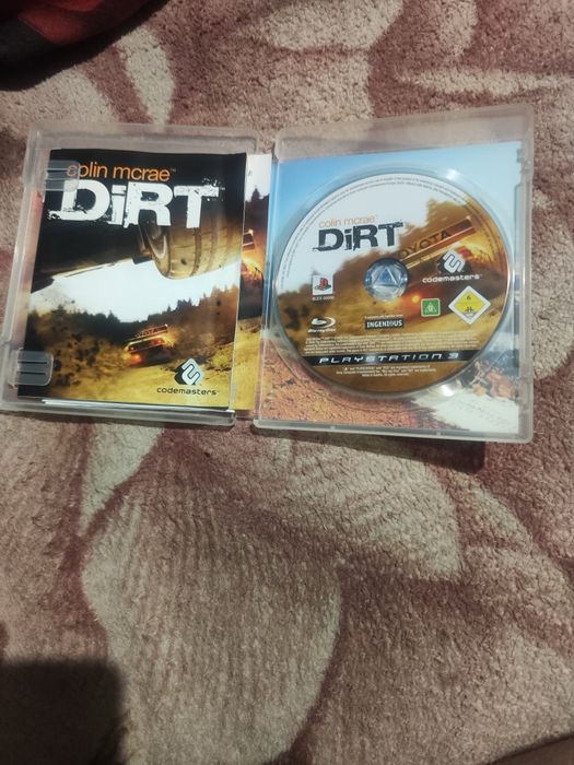 Vând jocuri PS 3 care vine împreună cu maneta