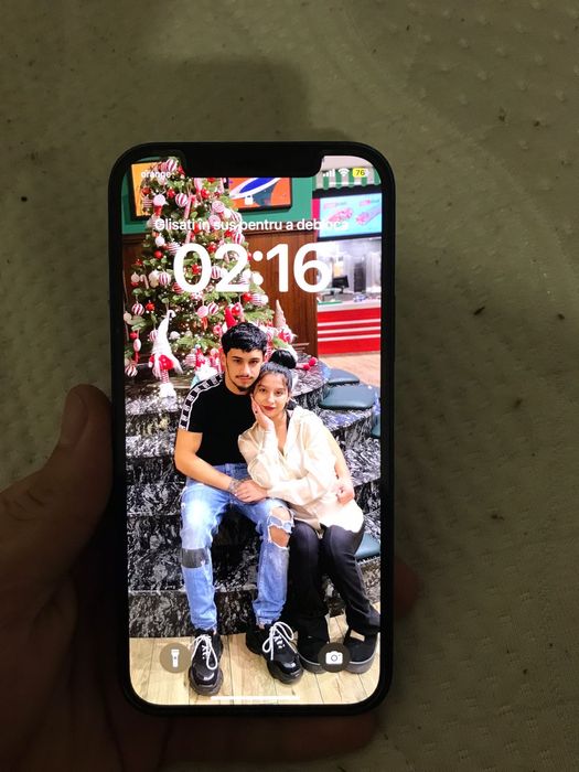 Vând iPhone 12 albastru