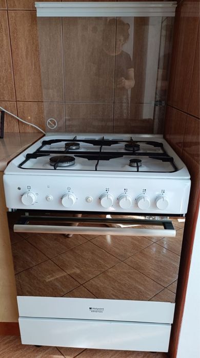 Aragaz Hotpoint Ariston