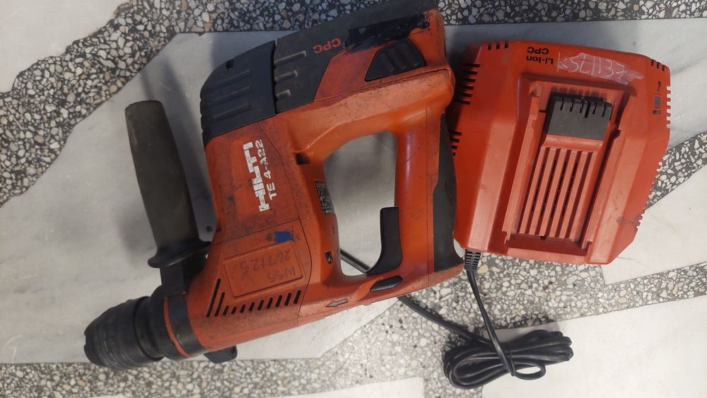 Бормашина Hilti TE 4-A22 + Зарядно