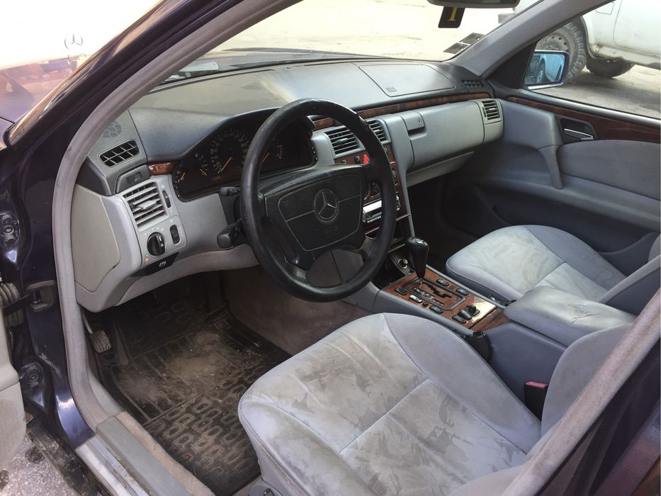 Mercedes E-клас w210 на части