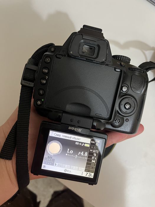 Nikon D5000 в хорошем состоянии.