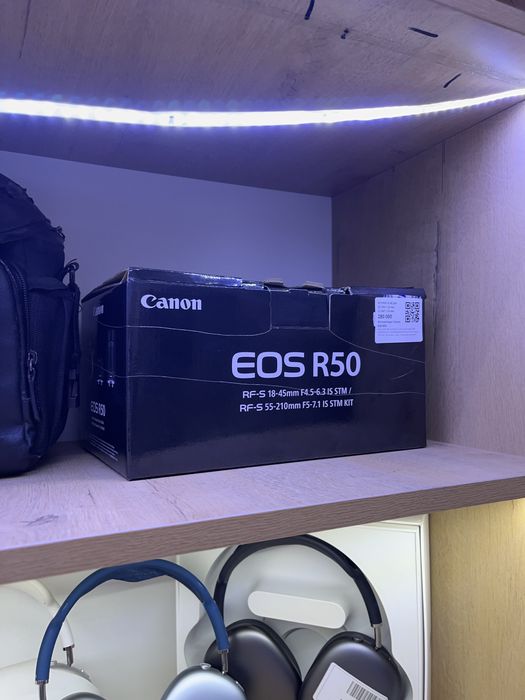 Фотоаппарат Canon EOS R50
