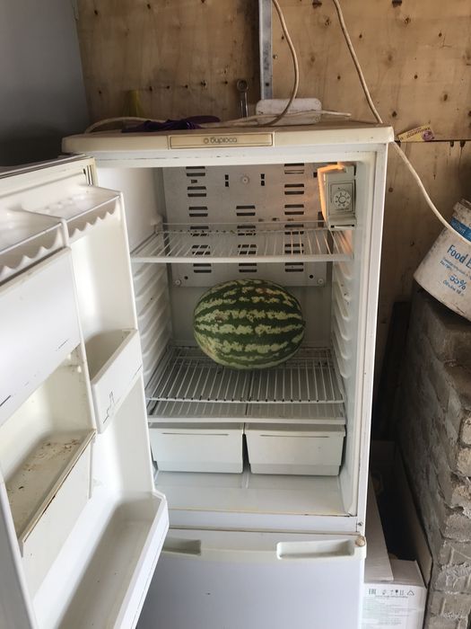 Продам холодильник