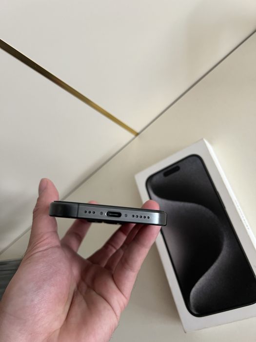 Продам IPhone 15 pro 128gb