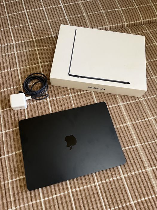 MacBook Air M2 на 8/512гб