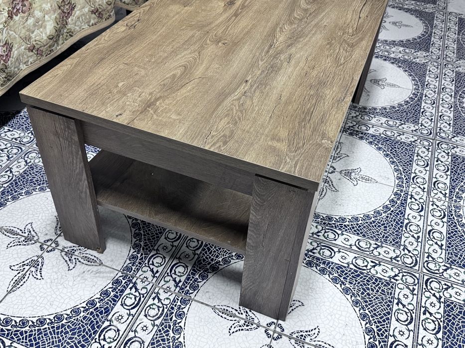 Продам кофейный столик