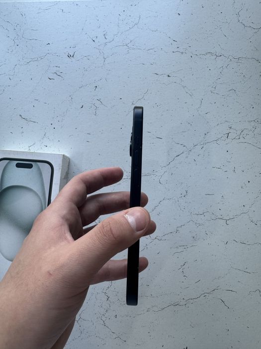 Продам IPhone 15 128 gb