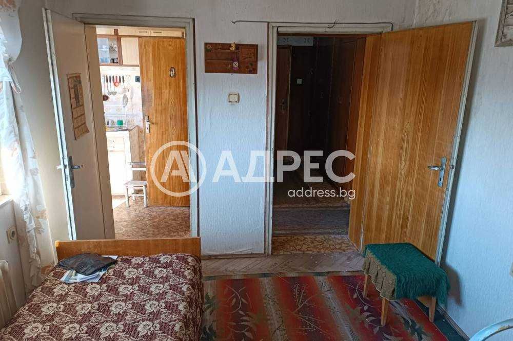 Продава се Тристаен апартамент в Разград, Център - 96 кв.м за 1146 €/кв.м - Снимка #7