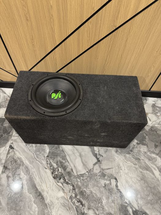 Продам саббуфер