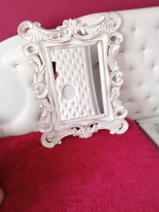 Oglindă decorativă alb auriu