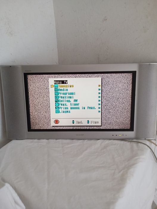 Vînd televizor Șharp