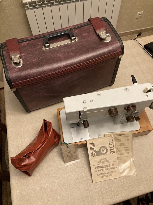 Електрическа шевна машина Чайка 143