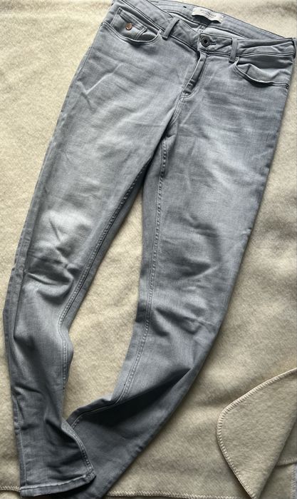 Дънки Zara, Twinset, Scotch &Soda и други.