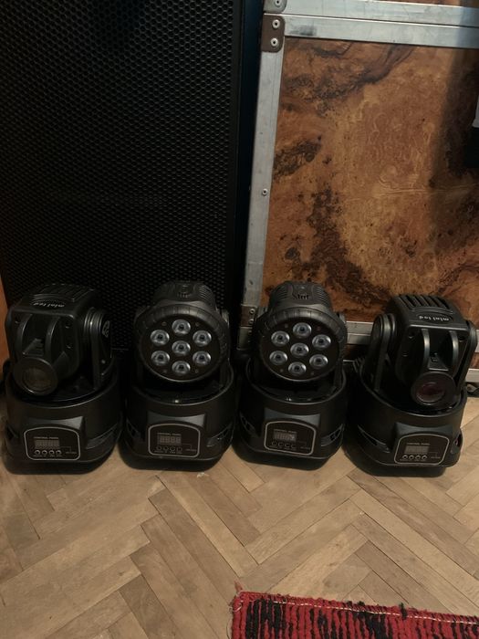 Pupitru dj cu schela pentru lumini