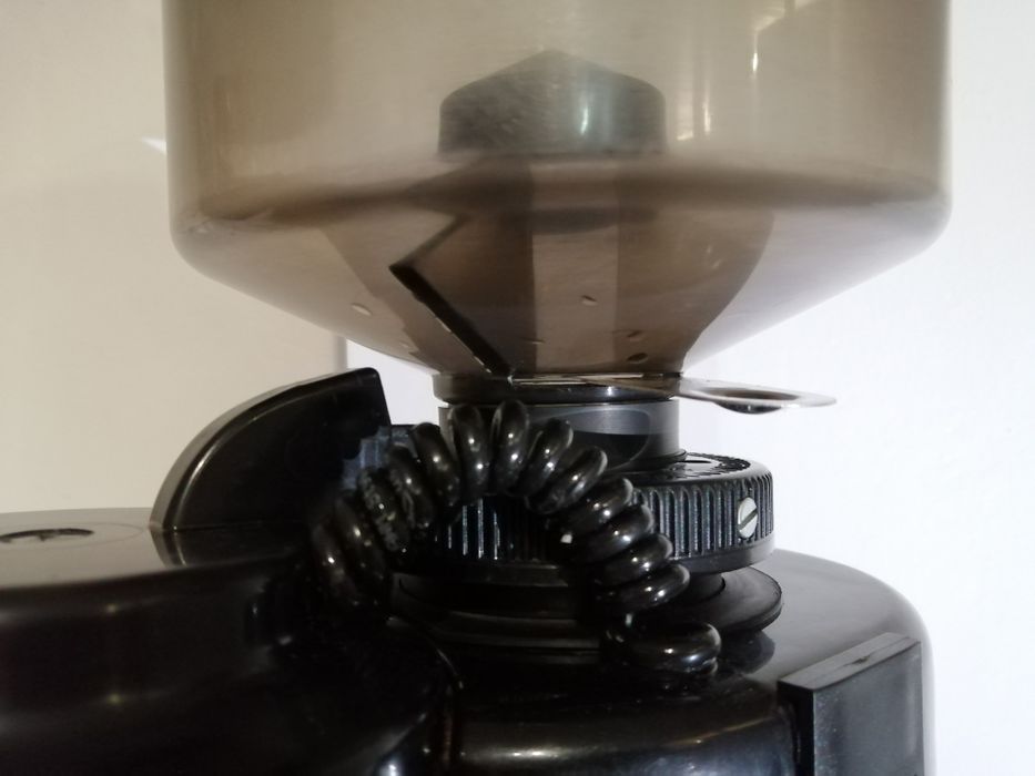 Răsnita electrica de cafea Italiana