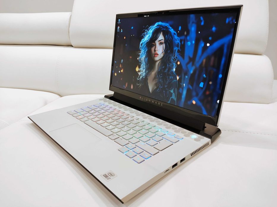 Laptop Gaming Alienware,  Intel Core i7-10870H,, ram 32 GB, NVIDIA GeForce RTX 3070 8GB, 300hz