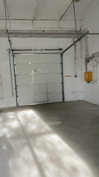 Inchirieri spatii comerciale birou depozit si spatii de parcare masini - Mai multe