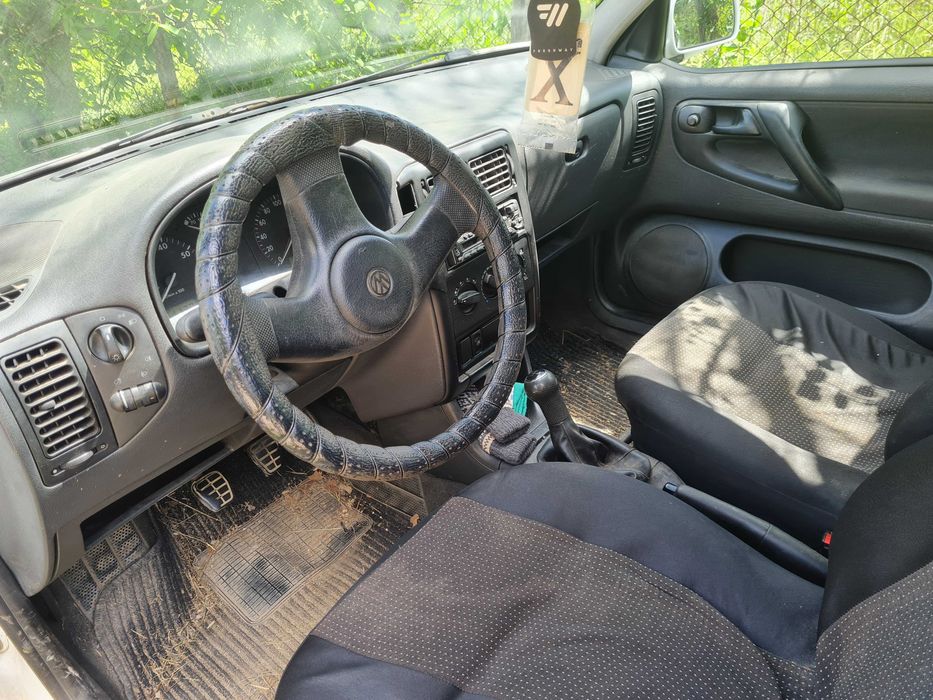 Продавам WV POLO 1000 кубика, набор 1998г. на части