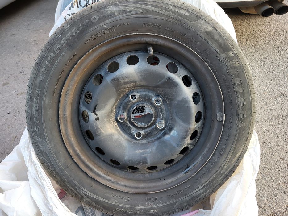 Продам шины на 15