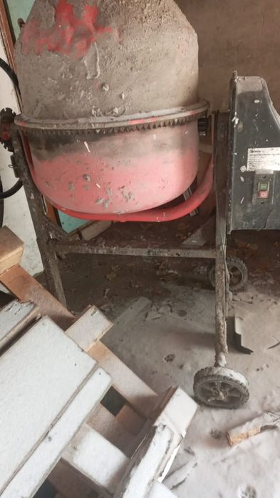 Продам бетомешалку