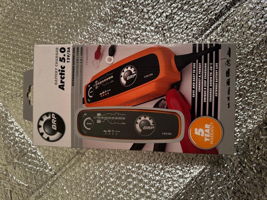 Încărcător / redresor baterii