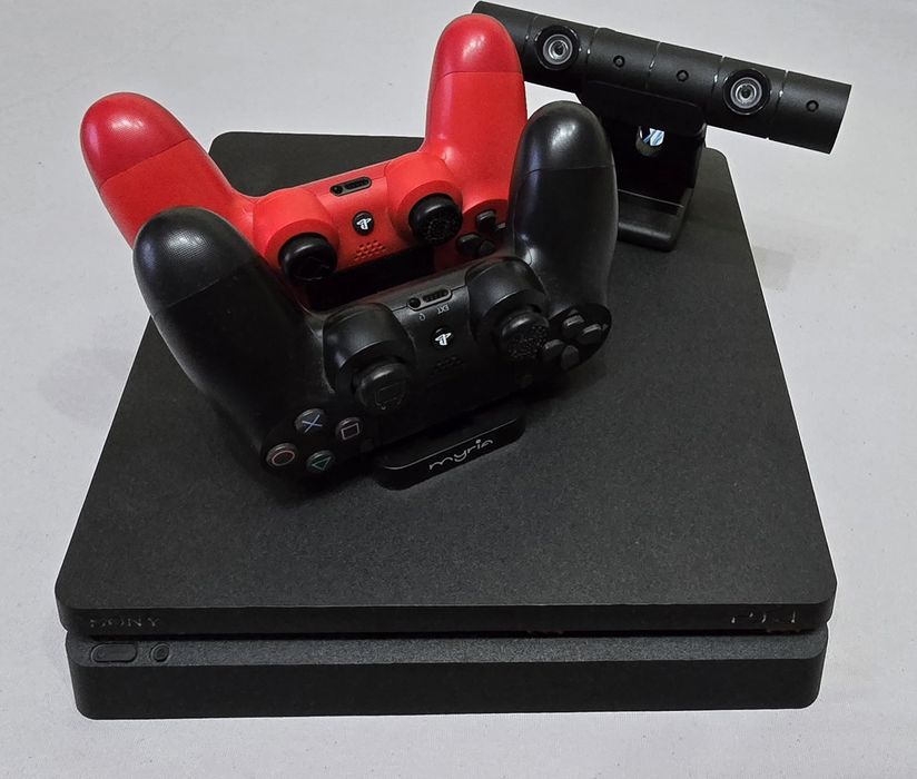Vand consola Sony PlayStation 4 slim